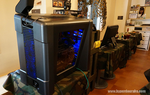 巨大な一体型筐体もPC