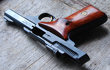 ブローニング バックマーク22