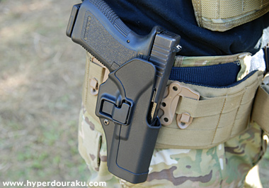 ホルスターに納められたグロック19
