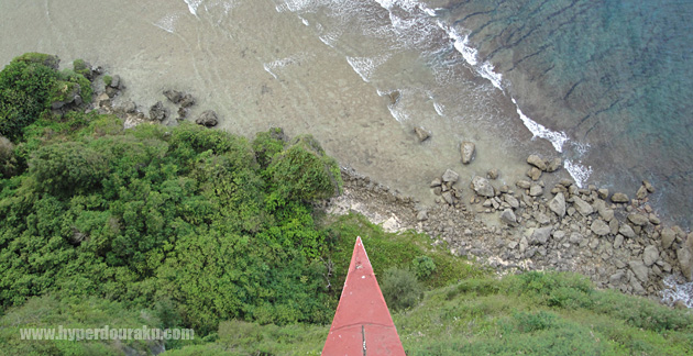 123メートルの断崖絶