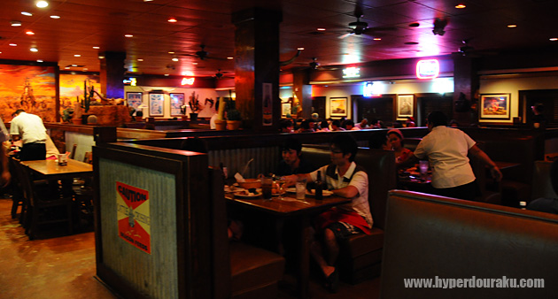 ローンスターの店内