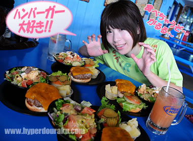 ホームメイド・チーズバーガー　$10