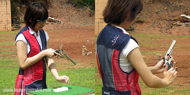 弾込、排莢ともに初心者然とした動き