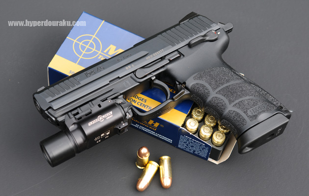 SUREFIRE X300ウエポンライトを装着