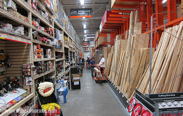 ホームデポ　店内