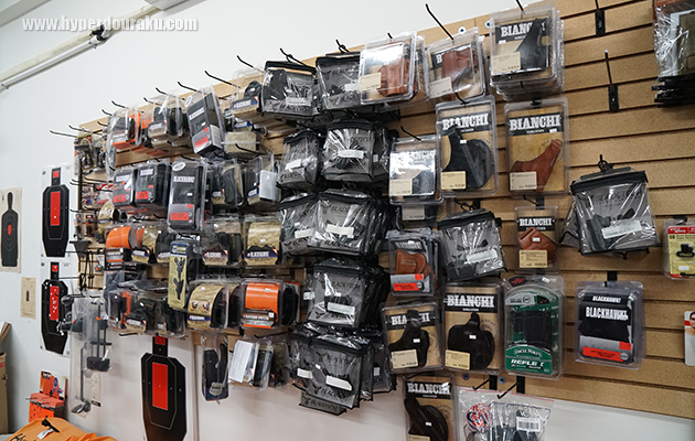 ホルスター類も豊富