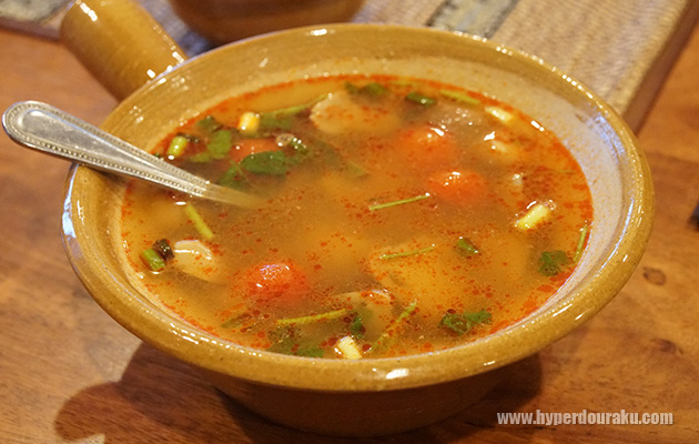 トムヤンクンを飲む