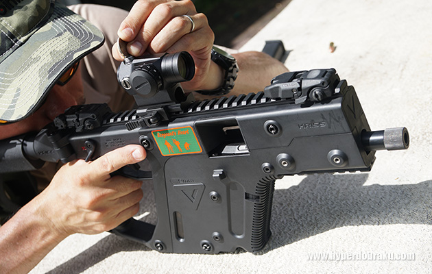 コンバットT-1を搭載