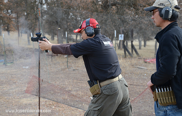スティールチャレンジのコースを撃つ大塚さん