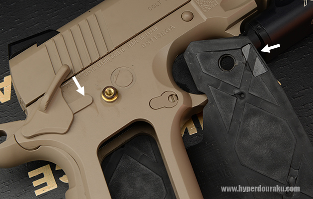 右サムセフティの突起が干渉