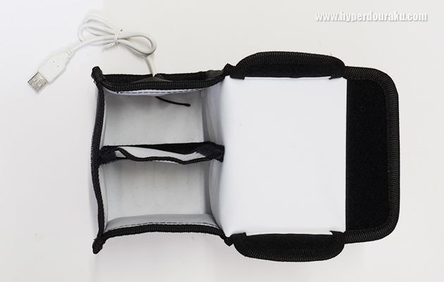 中央の仕切りは取り外すことも