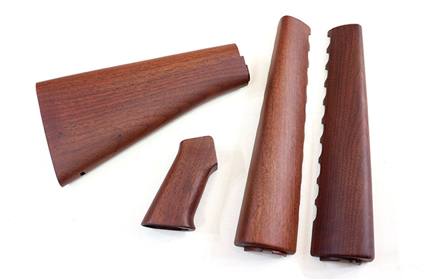 ウォールナット材バージョン