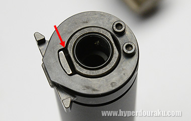 ロックレバーがフィットして回転を防いでいる