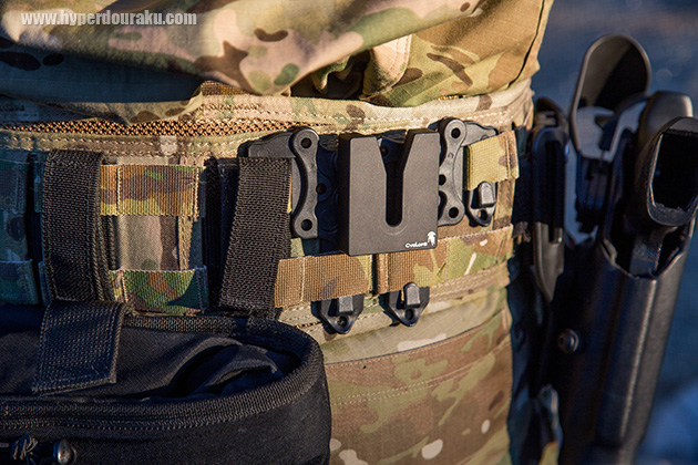 使い易い適切な場所にベースアタッチメントを取り付けるだけ