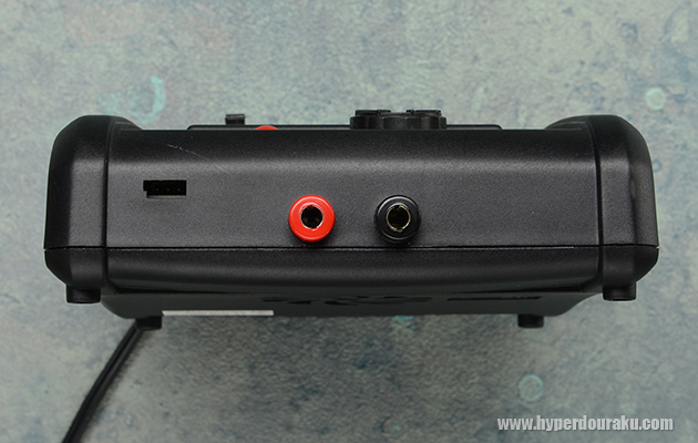 出力ケーブル端子