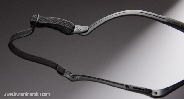 テンプル(つる)にはヘッドバンドが装備