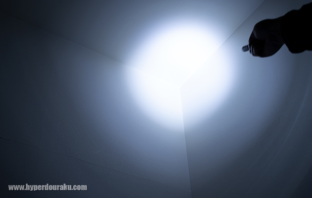 スポット配光は17°