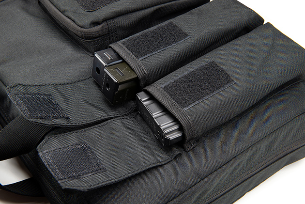 マガジン収納ポケット