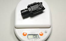 重量は電池込みで108g