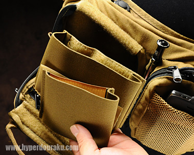 仕切に便利な着脱ポケット