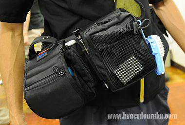 タクレットの色はコヨーテとブラックの2種類