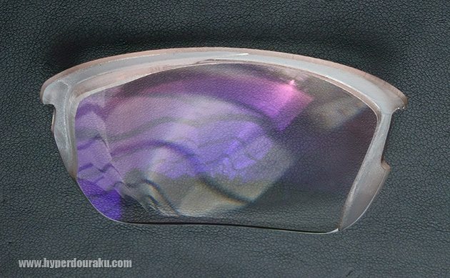 加工されたレンズ