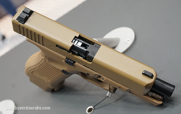 ブローバックのストロークは短い