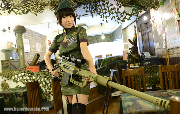 店内奥にはCheytac M200を隠していて