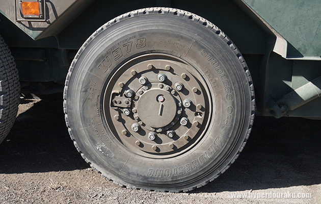 コンバットタイヤ