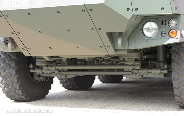 フロントサスペンション