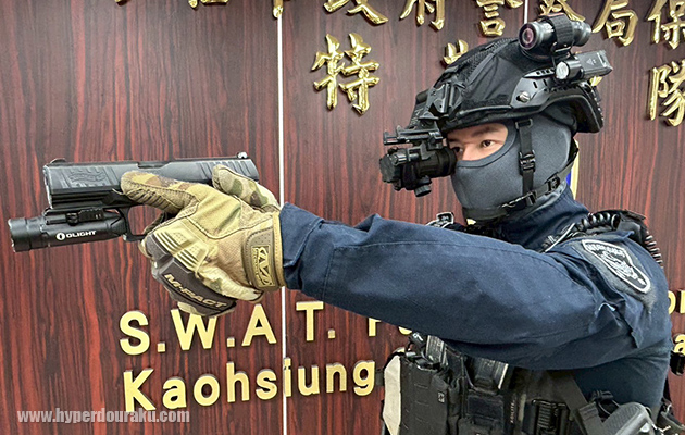 ハンドガンはWalther PPQ