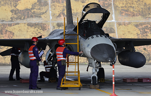 コックピットオープン