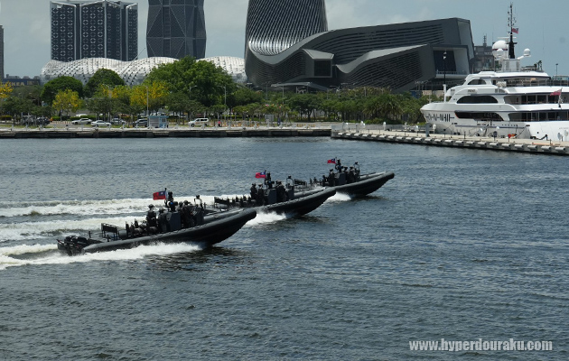 海巡特勤隊の高速ボート