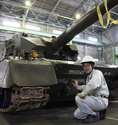 図11:技術研究本部のホームページに掲載された試作4号車の写真