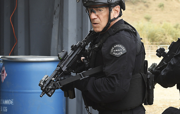 ライバルチームの隊長マンフォードも現場で使用