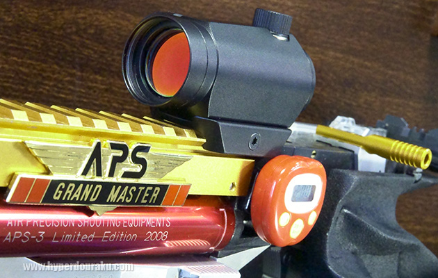 付属してくるロー・マウントベースに換装