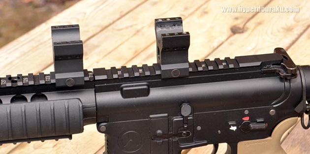 スコープを銃にマウントする手順