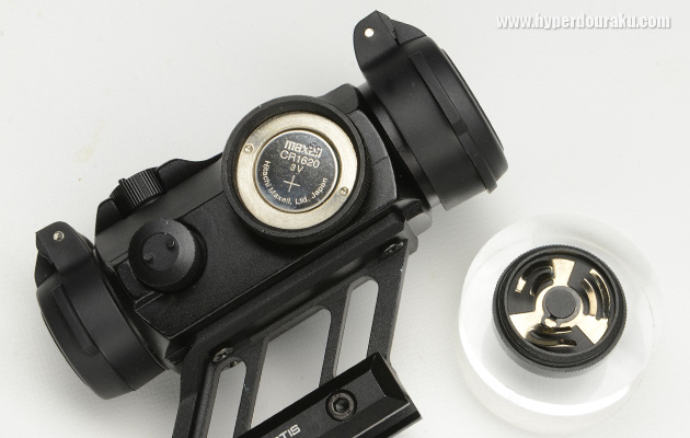 バッテリーはCR1620の3Vボタン電池