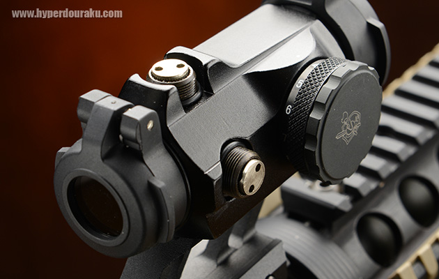 上下左右に調節可能