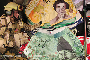 ウォン札のトランクス