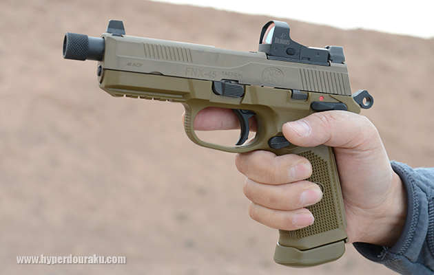 FNX-45タクティカル