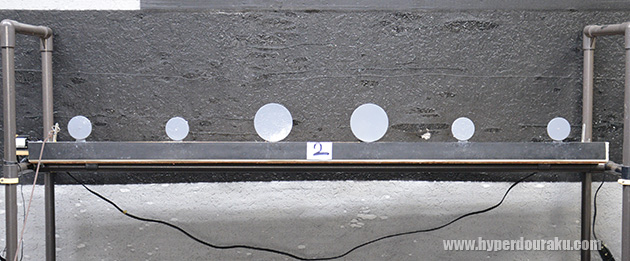 規定時間内に何枚倒せるかを競うプレート射撃競技