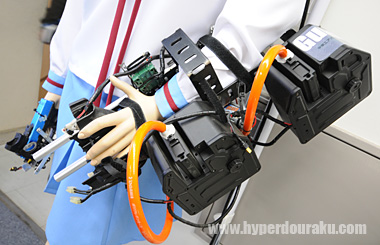 バト子ちゃんの左腕　2連の電動ガン