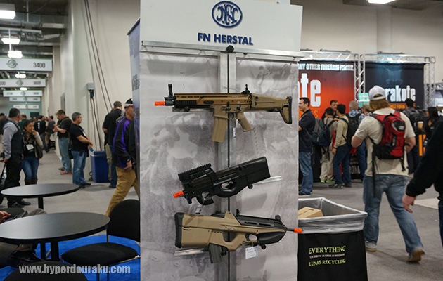 孤立して展示されていたFNHの電動ガンたち