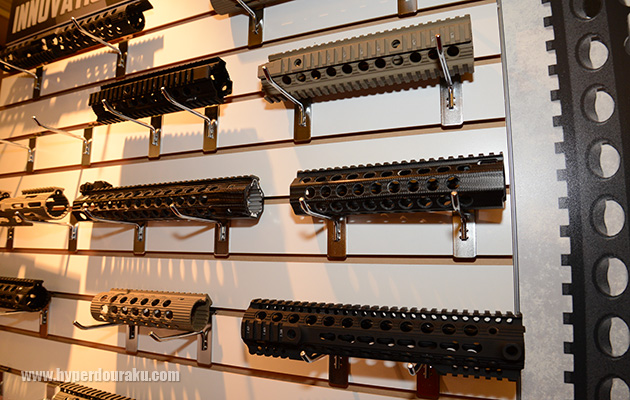 カーボンファイバー製のハンドガード