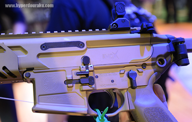 レシーバー左側面