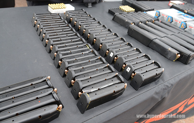 ズラッと並べられた弾薬