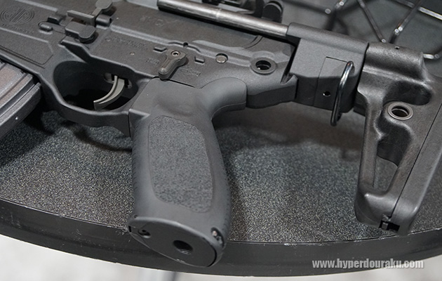 グリップ内にモーター