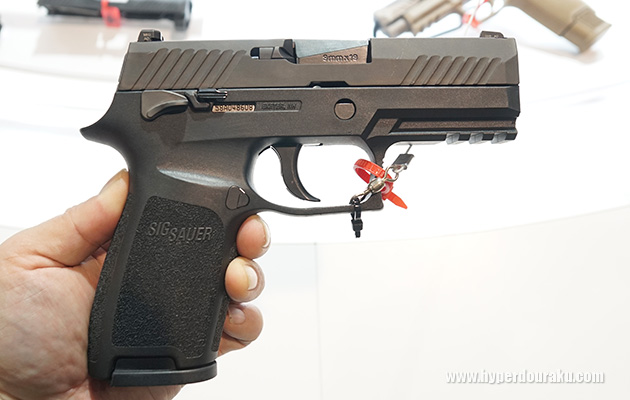 ブラックカラー