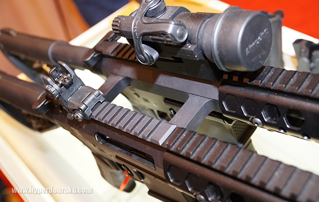 アッパーレシーバーがつながって